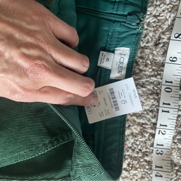 NWT green skirt - Picture 2 of 4